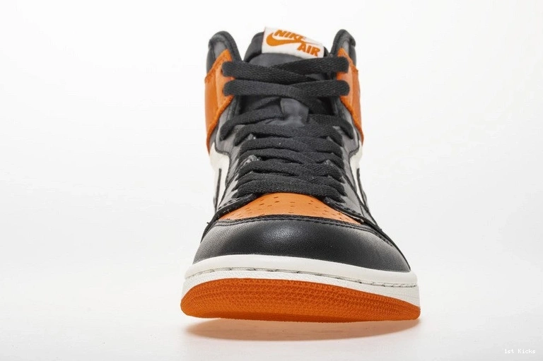 Shattered OG Jordan 1 555088-005 Retro Air Backboard 0319